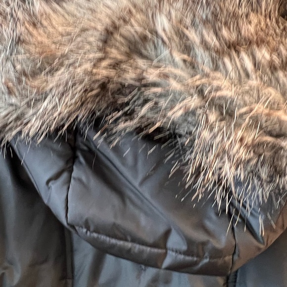 Columbia Black Small Women’s Coat with Removable Fur Hood - Picture 6 of 10